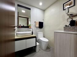 1 Canberra (D27), Condominium #636844711
